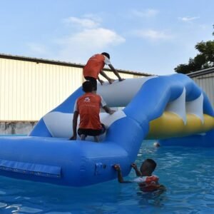 Obstacles aquatiques gonflables pour parcs aquatiques commerciaux — Archway 01
