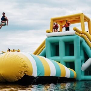 Blob gonflable géant : l’attraction ultime de parc aquatique – Action Tower With Blob