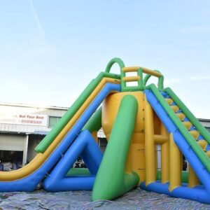 Équipement aquatique gonflable géant à vendre – Rockslide Tower 01
