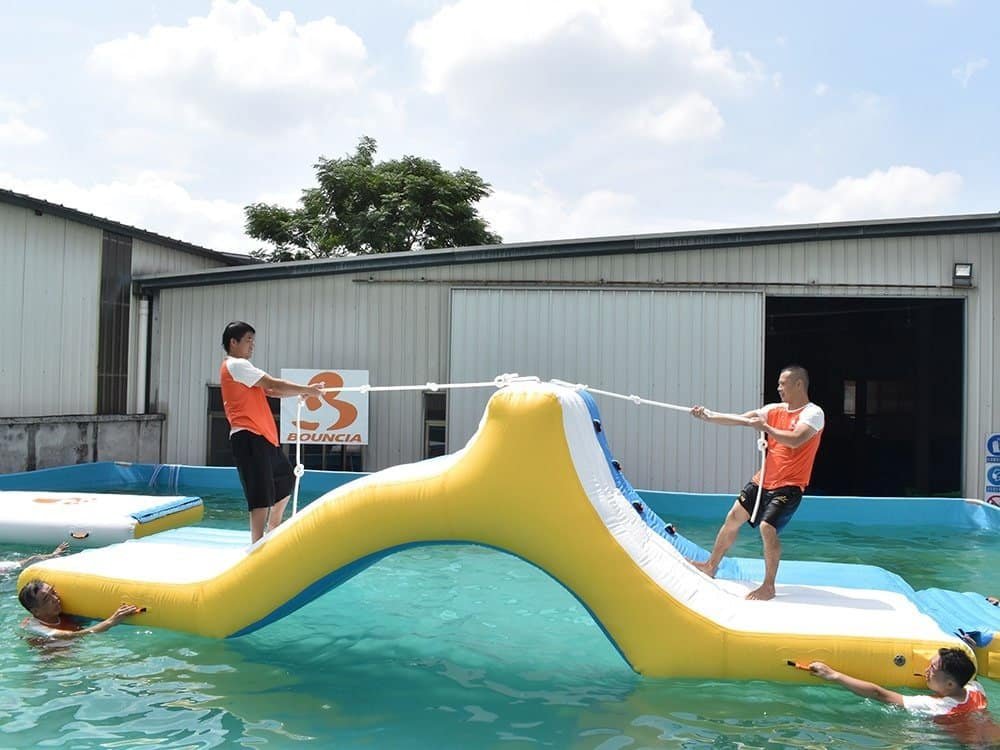 Jeux aquatiques gonflables certifiés TÜV à vendre — Rope Slide 01