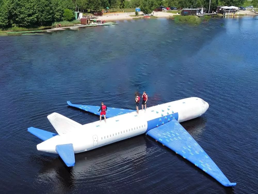 Avion gonflable personnalisé pour parc aquatique flottant – Unique Custom Inflatables