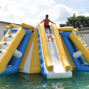 Station escalade et toboggan de parc aquatique flottant – All in one station 01