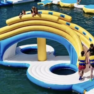 Toboggan aquatique flottant gonflable avec support d’escalade – Figure 8 with step