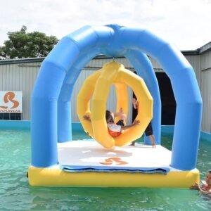 Équipement de parc aquatique gonflable personnalisable Bouncia — Hammock 01