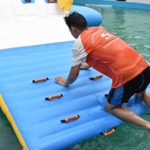 Jeu aquatique gonflable incontournable à vendre pour l’exploitation de parc aquatique – Ramp 01