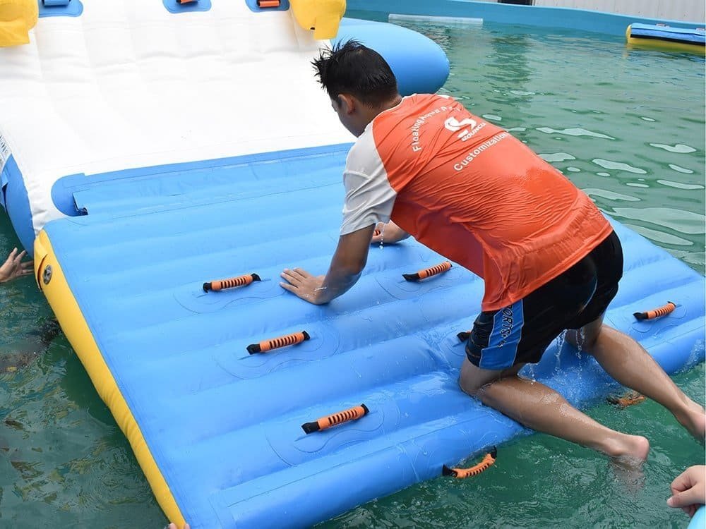 Jeu aquatique gonflable incontournable à vendre pour l’exploitation de parc aquatique – Ramp 01