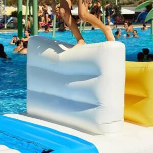 Parcours d’obstacles gonflable pour structures en eau libre — SolidWall Hurdle 01