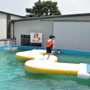 Achetez de l’équipement de parc aquatique gonflable pour eau libre — W Corner 01